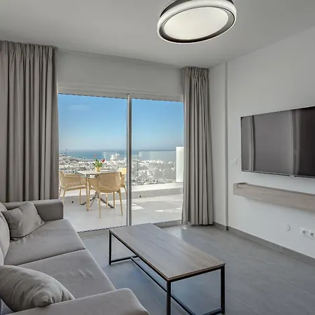 New Modern With Heated Pool Lejlighed